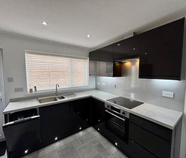 3 bedroom detached bungalow to rent - Photo 6