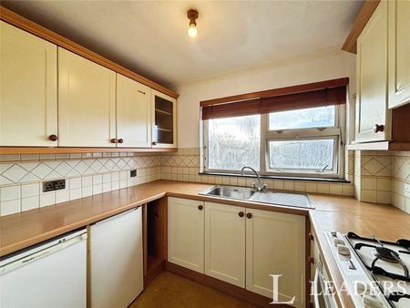 3 bedroom apartment to rent Milwards, Harlow, Essex, CM19 - Photo 4