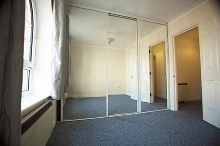 1 Bed Flat, Mariners Quay, BN2 - Photo 3