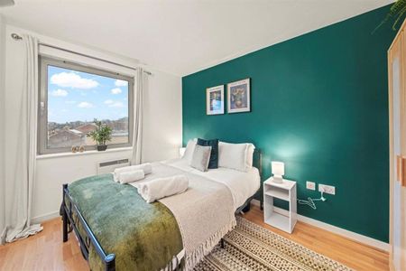 Deals Gateway, Lewisham, SE13 - Photo 2