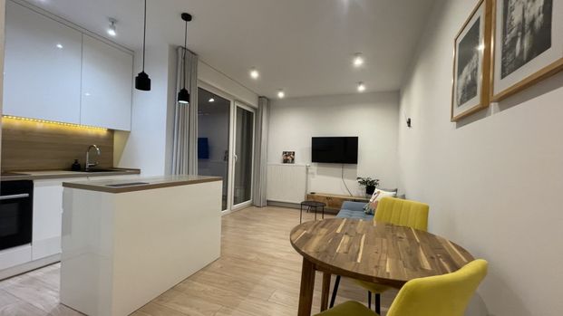 Nowoczesne 2-pokojowe mieszkanie z dużą loggią - Zdjęcie 1