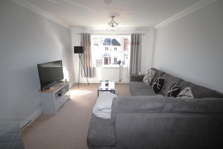 2 bedroom apartment to rent - Photo 3