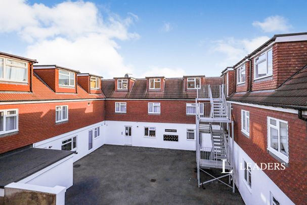 1 bedroom apartment to rent Commercial Road, Eastbourne, BN21 - Photo 1