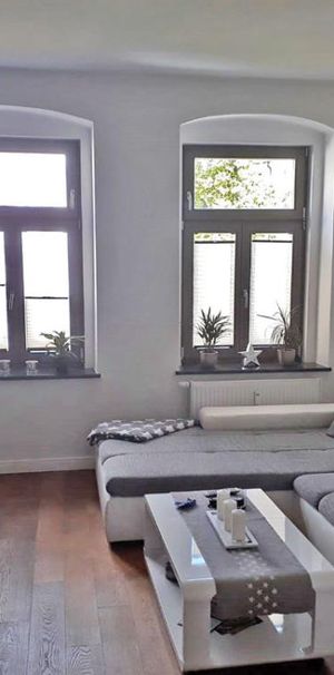 * Gartenstraße * Sanierter Altbau * Balkon * Tageslichtbad mit Wanne, Keller * - Foto 1