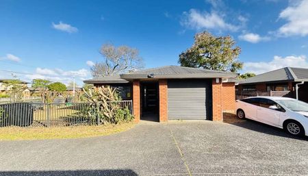 FAVONA, 3 BEDROOMS - Photo 2