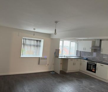 3 bedroom flat to rent - Photo 5