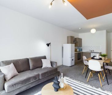 1 bedroom in a house share to rent - Photo 5