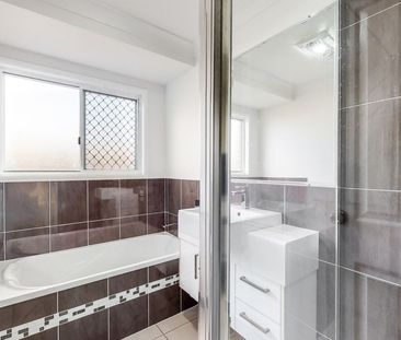 Discover modern family living in the heart of Norman Gardens! - Photo 3