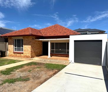 Beautifully updated family home in a highly sought-after location - Photo 6