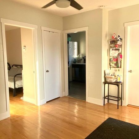 5 1/2 for rent in NDG / 5 1/2 a Louer dans NDG - Photo 3