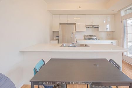 For Lease - 45 Fieldridge Crescent Unit# 18, Brampton, Ontario - Photo 3