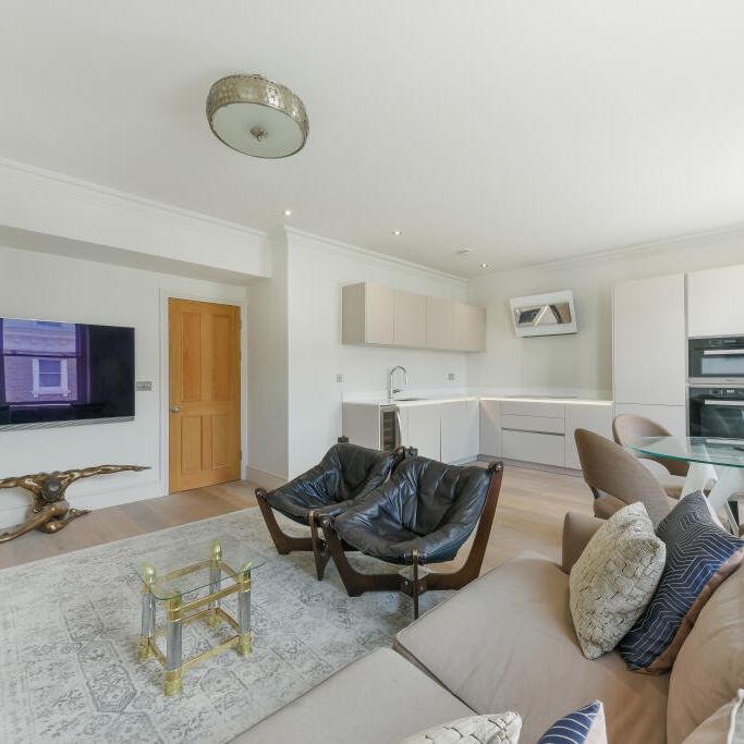 2 Bed Flat, Harcourt Terrace, SW10 - Photo 1