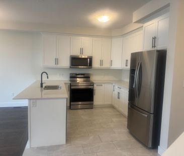 For Lease - 18 Julie Crescent, London South, Ontario - Photo 6