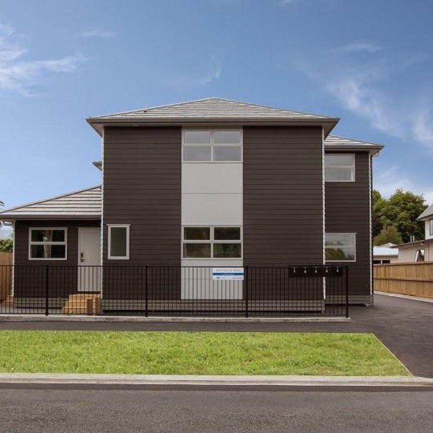 Studio University Location - Photo 1