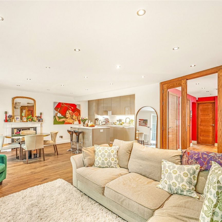 Buckland Crescent, Belsize Park, London, NW3 flat to rent - Photo 1