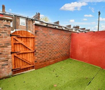 3 bedroom terraced house to rent - Photo 4