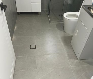 Brand New Modern 2 Bedroom Flat in Glenfield - Photo 4