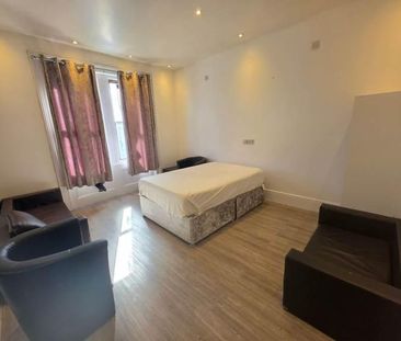 1 bedroom bedsit to rent - Photo 1