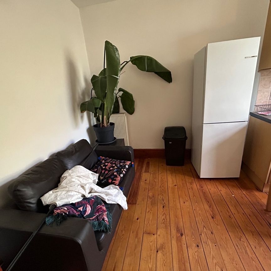 3 Bed Flat, Isledon Road, N7 - Photo 1