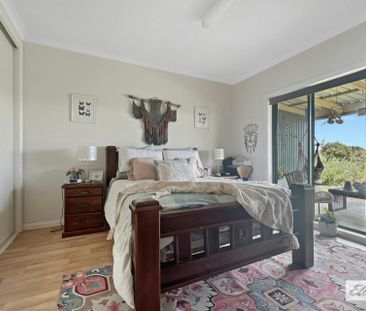 Spectacular Views only minutes from town - Photo 3