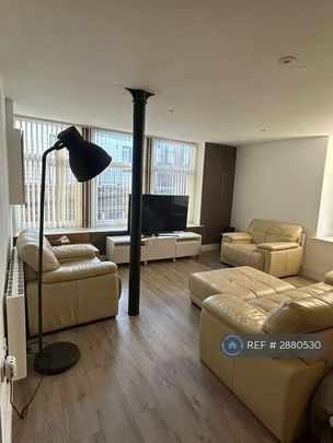 2 bedroom flat to rent - Photo 1