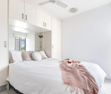 Stylish One-Bedroom Apartment in the Heart of Darwin City - Photo 1