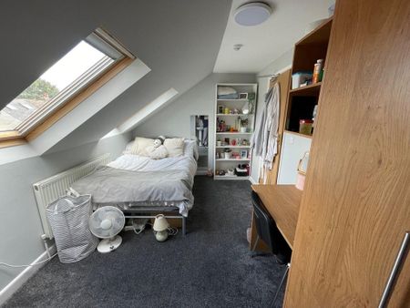 6 bedroom terraced house to rent - Photo 3