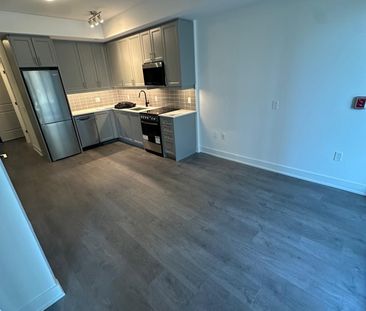 For Lease - 2333 Khalsa Gate, Oakville, Ontario - Photo 3