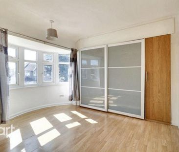 4 bedroom terraced house to rent - Photo 3