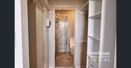 Contemporary 'Park Tower' Sanctuary – Steps from Burwood Park & Westfield - Photo 5