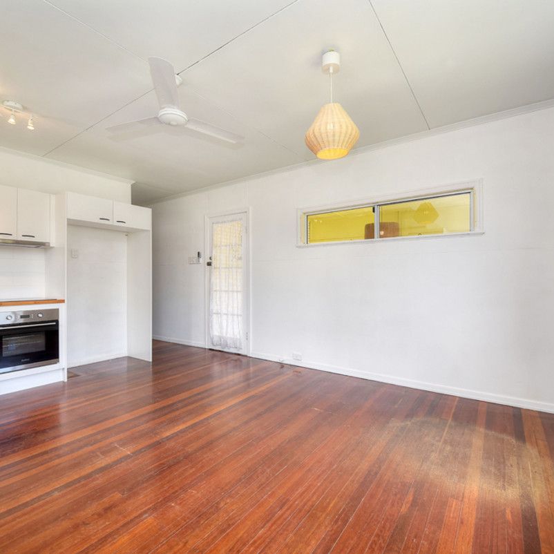 60 Seagull Avenue, Mermaid Beach QLD 4218 - House For Rent | Domain - Photo 1