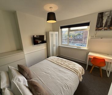 Room in a Shared House, Middle Street, NG9 - Photo 2