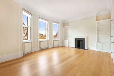 A beautifully refurbished four bedroom maisonette in Knightsbridge, offering elegant living spaces, modern finishes, and stunning views of the Brompton Oratory. - Photo 2