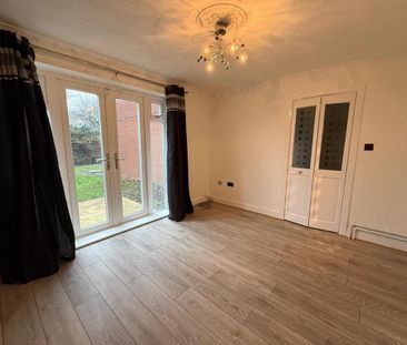1 bedroom ground floor flat to rent - Photo 1