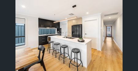 Modern Family Living in Minters Field - Photo 5