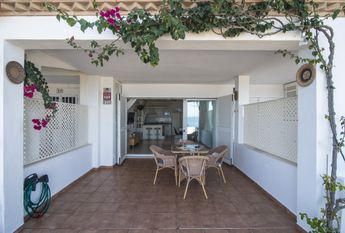 Sabinillas-Manilva, Urbanización playa paraíso 28