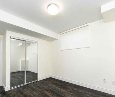 For Lease - 3175 Buttonbush Trail, Oakville, Ontario - Photo 2