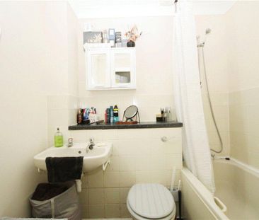 Studio to rent - Photo 6