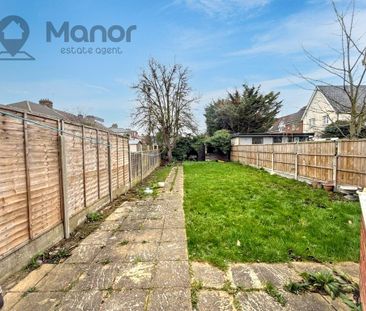 3 bedroom end of terrace house to rent - Photo 6