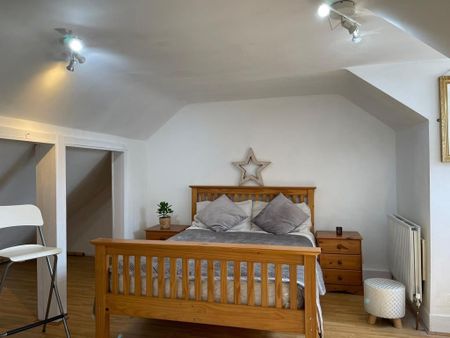 Room in a Shared House, Barking Road, E13 - Photo 3