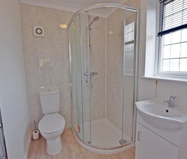 3 bedroom detached bungalow to rent - Photo 4