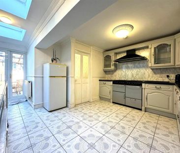 4 bedroom house to rent - Photo 3