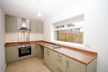 2 bed semi-detached house to rent in Gosforth Terrace, Pelaw, NE10 - Photo 5