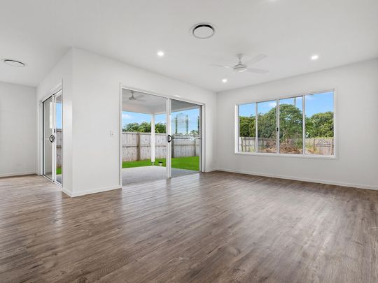 Modern Family Living in Cutters Ridge! - Photo 1