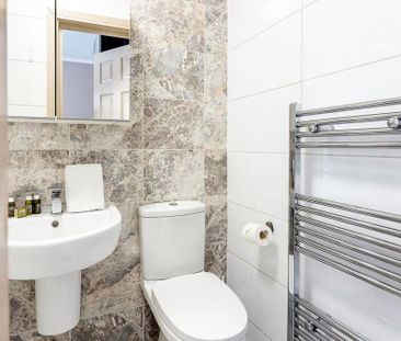 Studio to rent - Photo 6