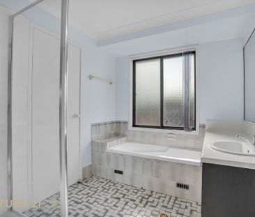 Neatly Presented Family Home - Photo 6