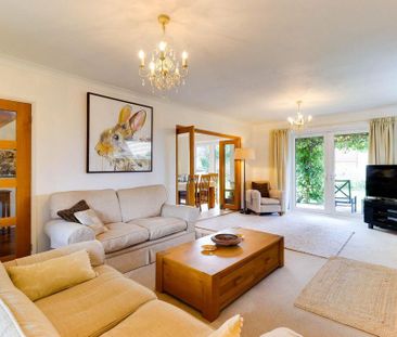 4 bedroom detached house to rent - Photo 1