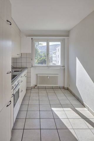 Grosszügige 3-Zimmer-Wohnung mit Blick ins Grüne - Photo 2