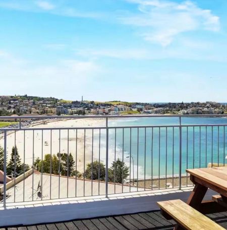 Bondi Beach - Photo 2