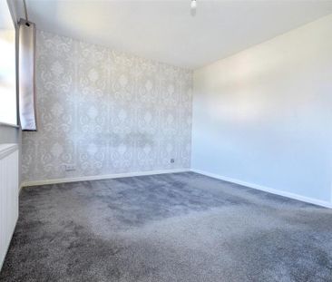 2 bedroom end of terrace house to rent - Photo 3